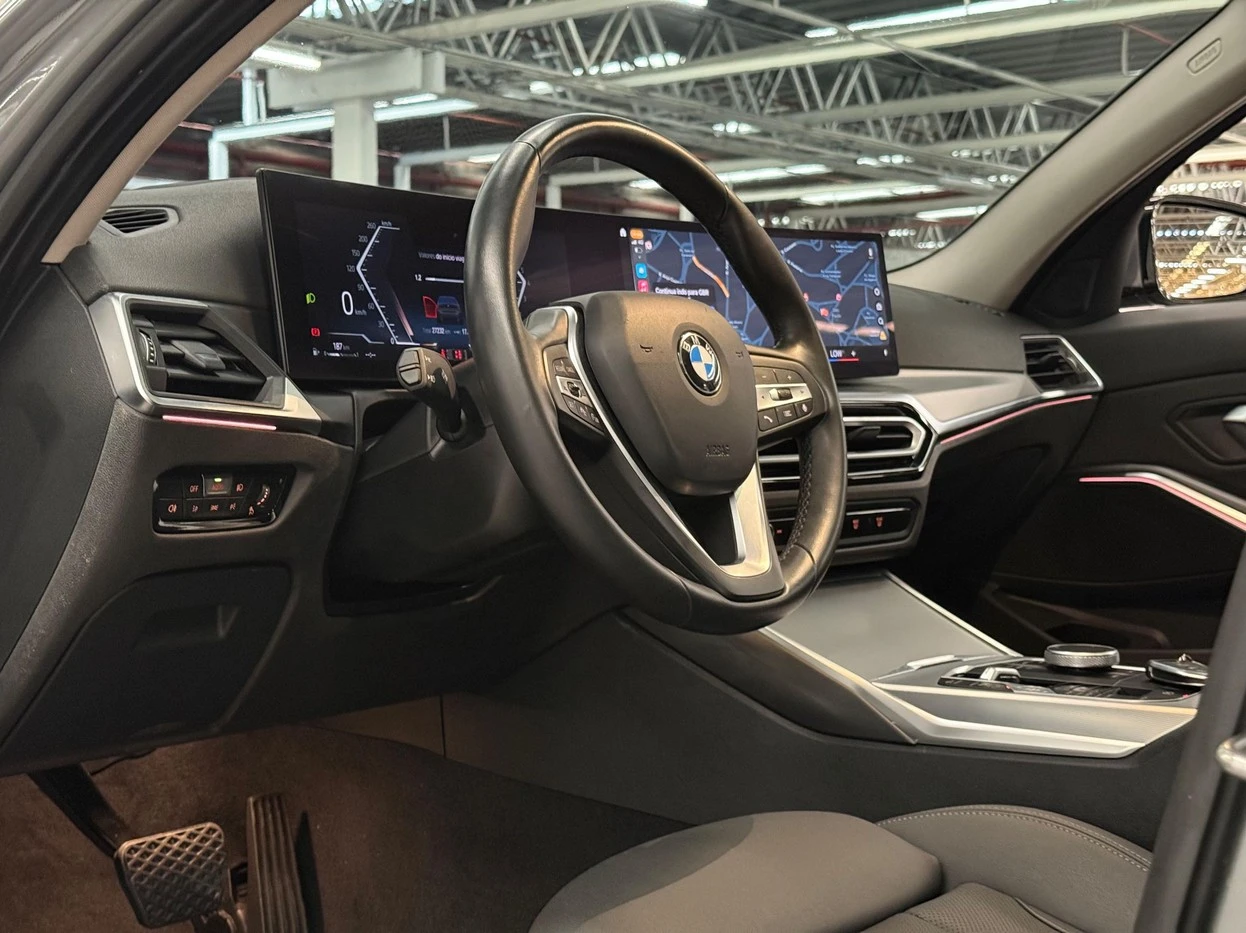BMW 320I