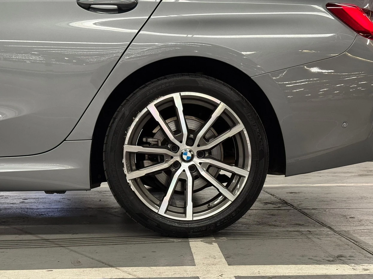 BMW 320I