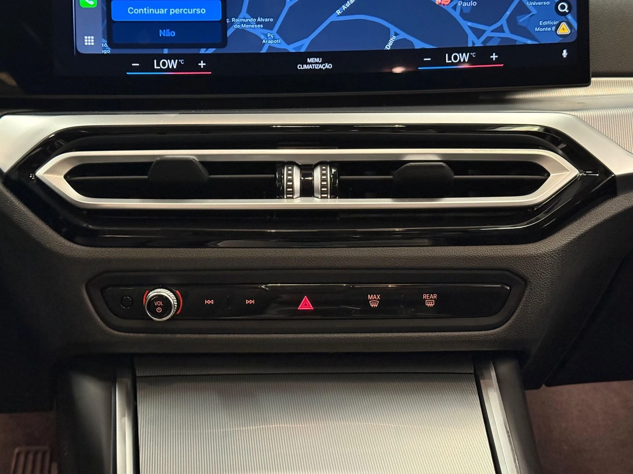 BMW 320I
