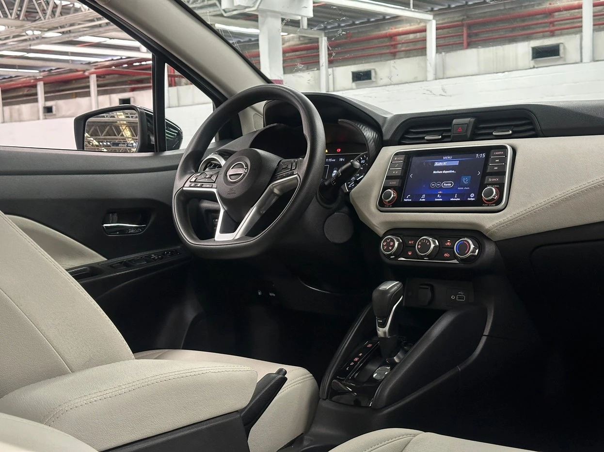 NISSAN VERSA