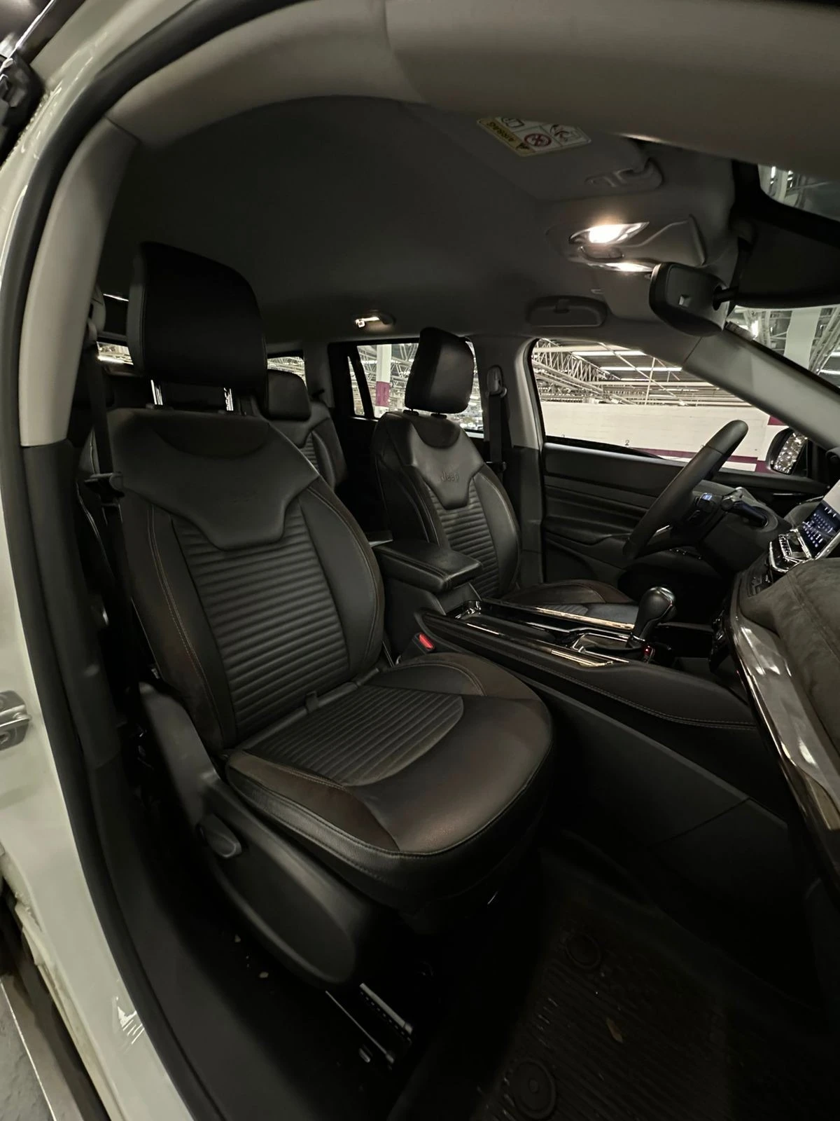 JEEP COMMANDER