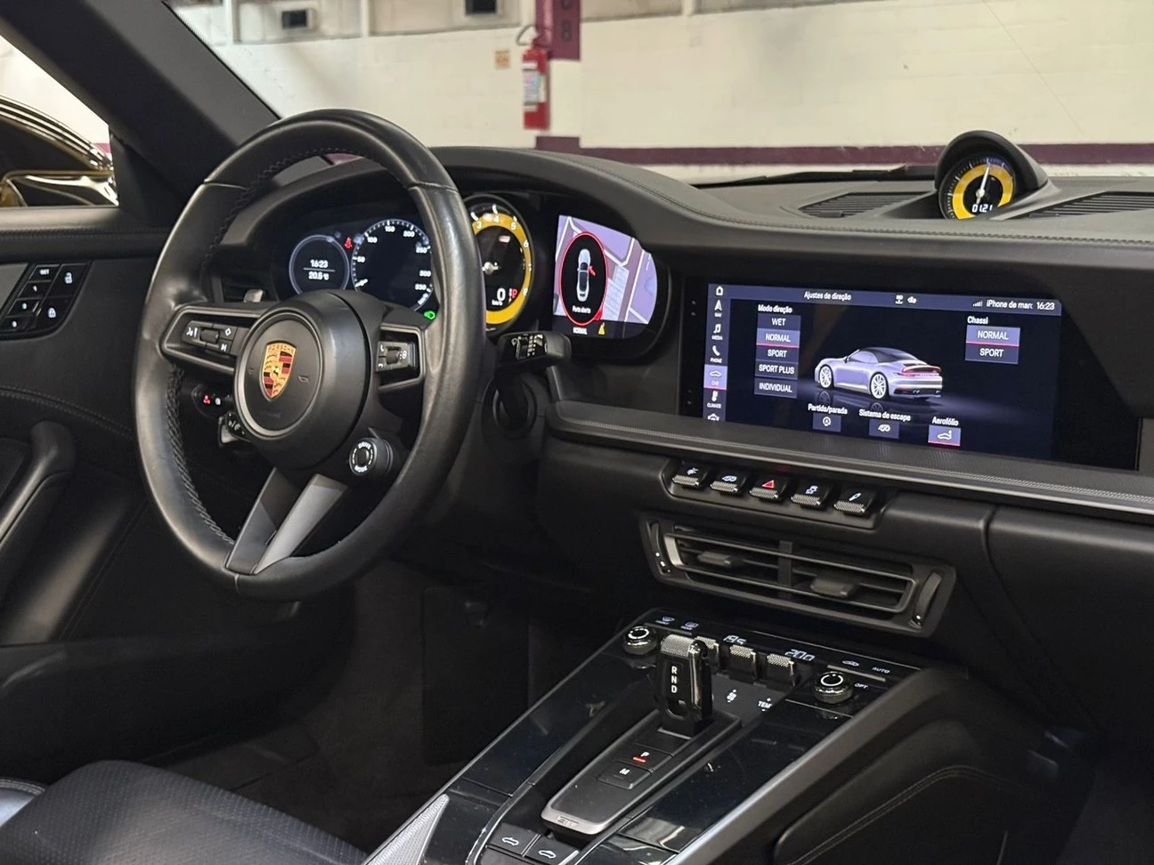 PORSCHE 911