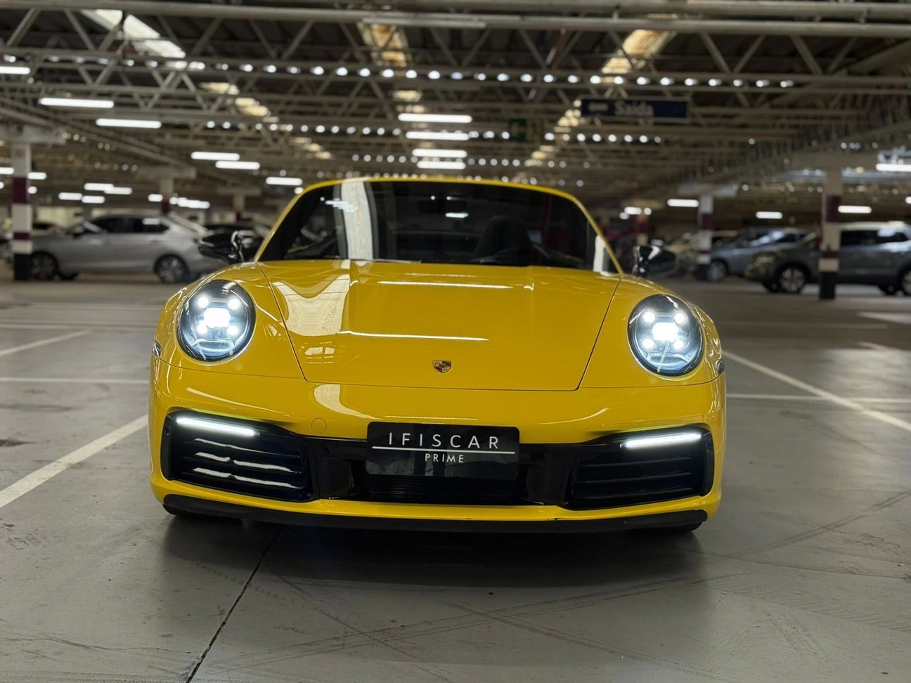 PORSCHE 911