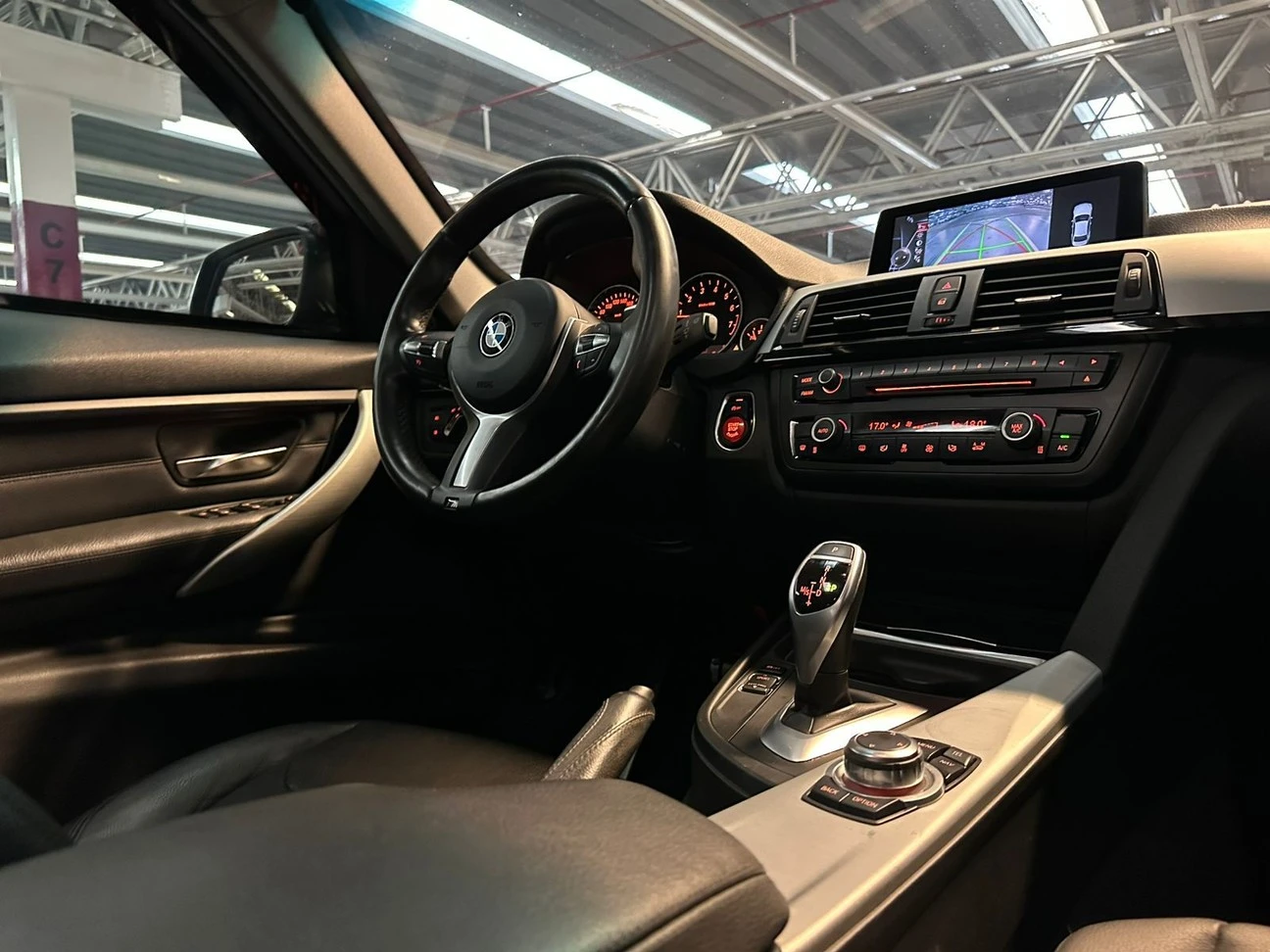 BMW 328i
