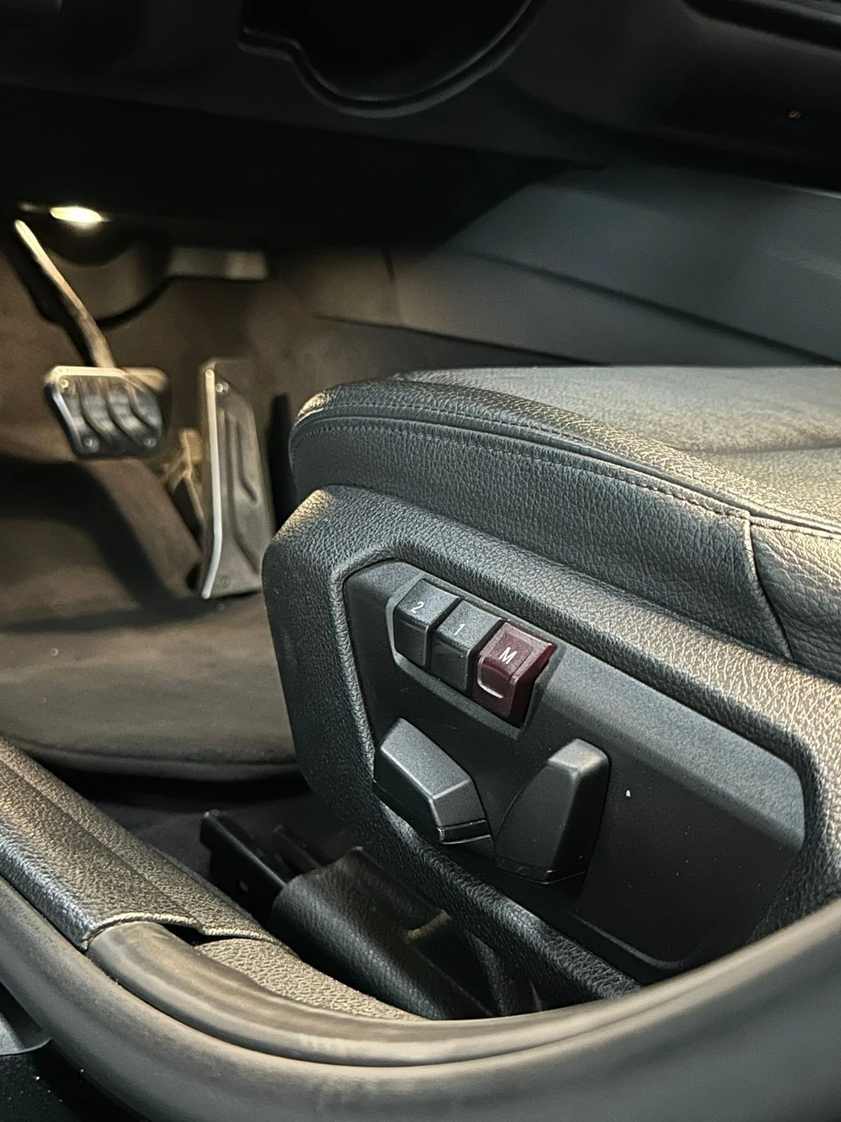 BMW 328i