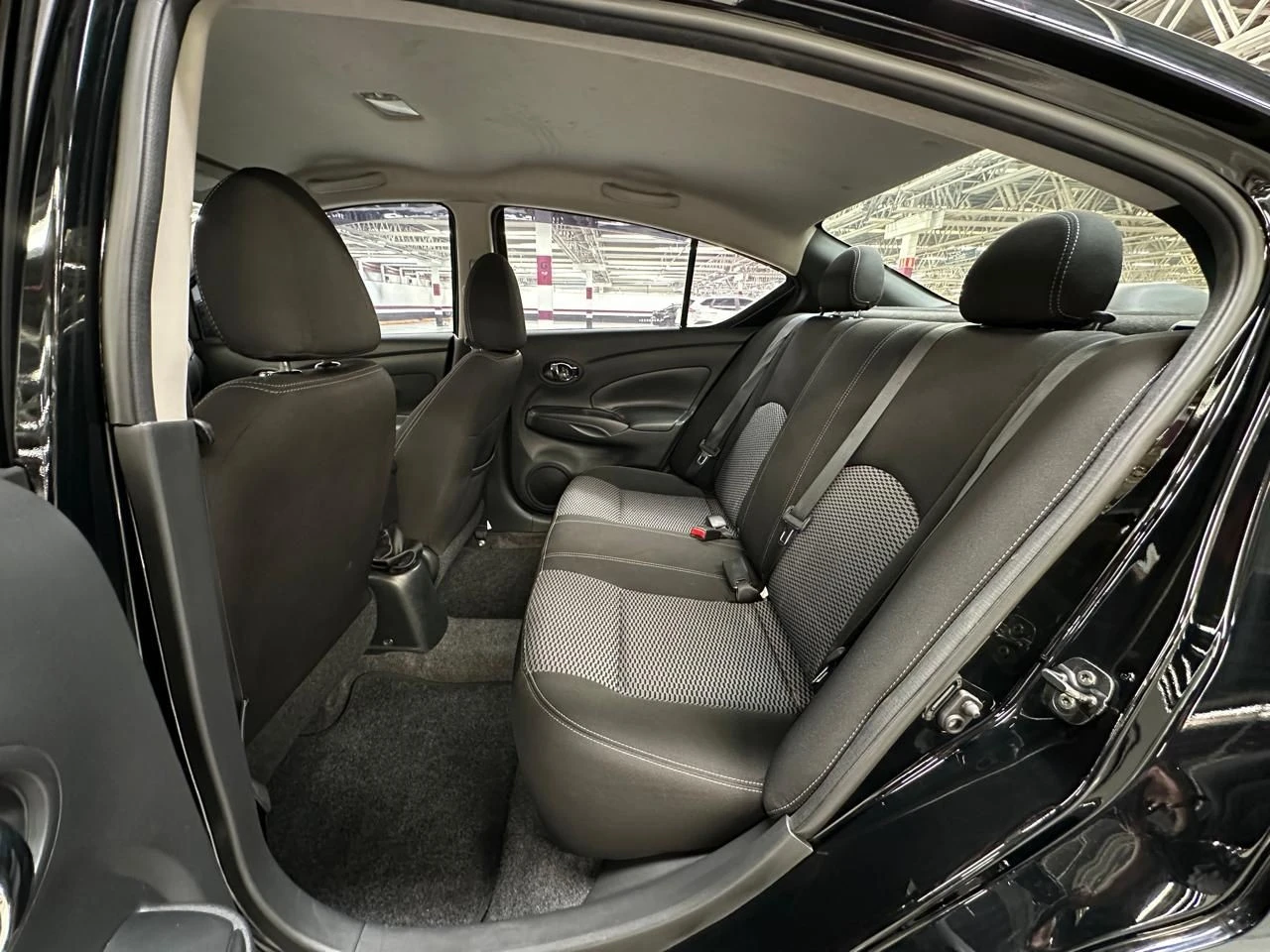 NISSAN VERSA