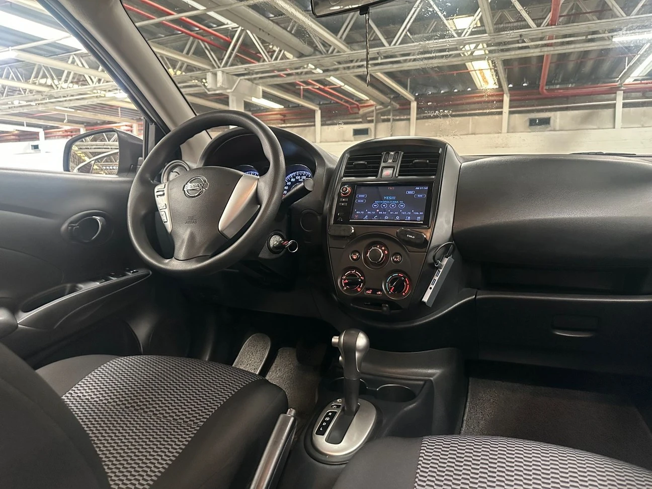 NISSAN VERSA