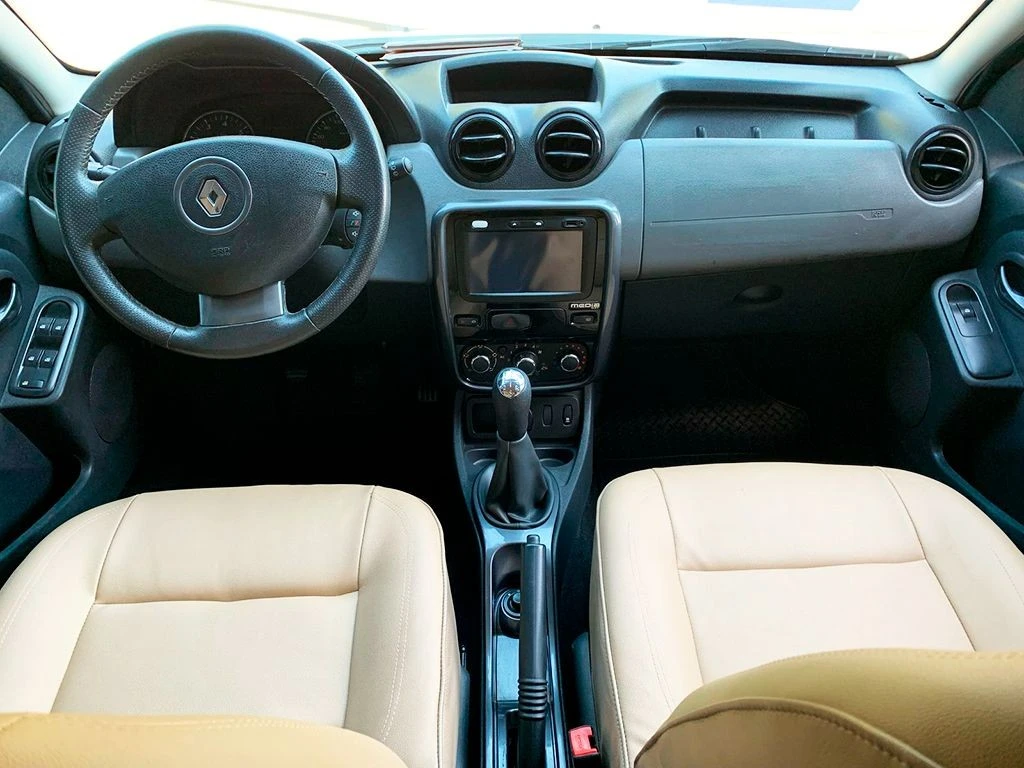 RENAULT DUSTER