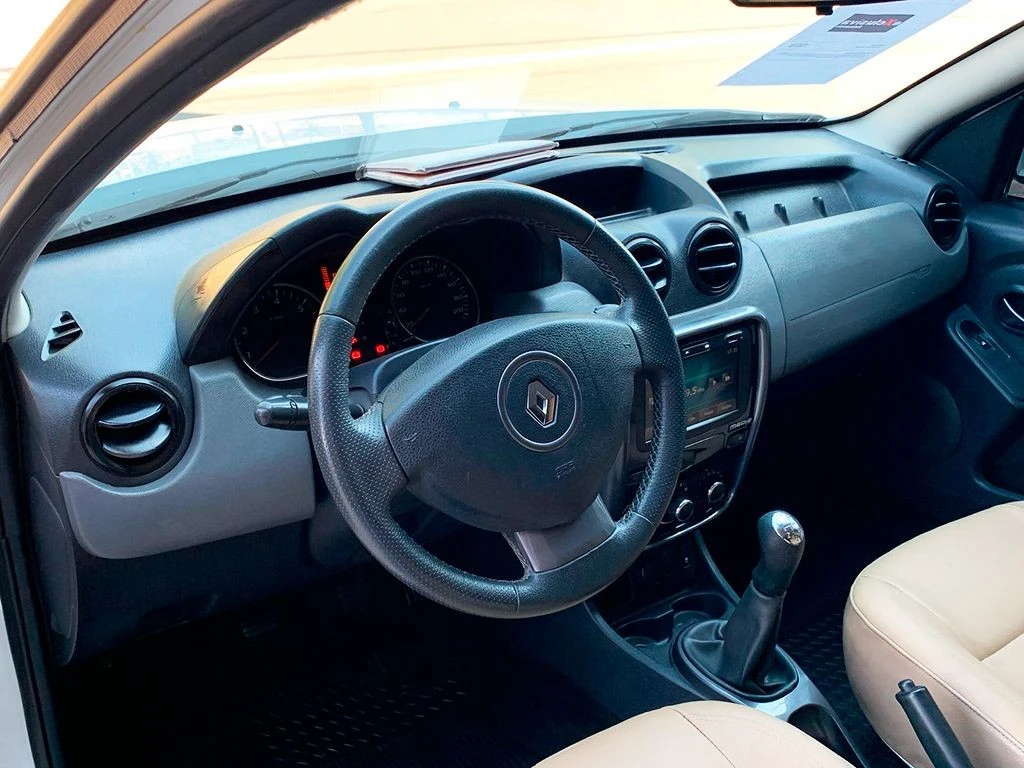 RENAULT DUSTER