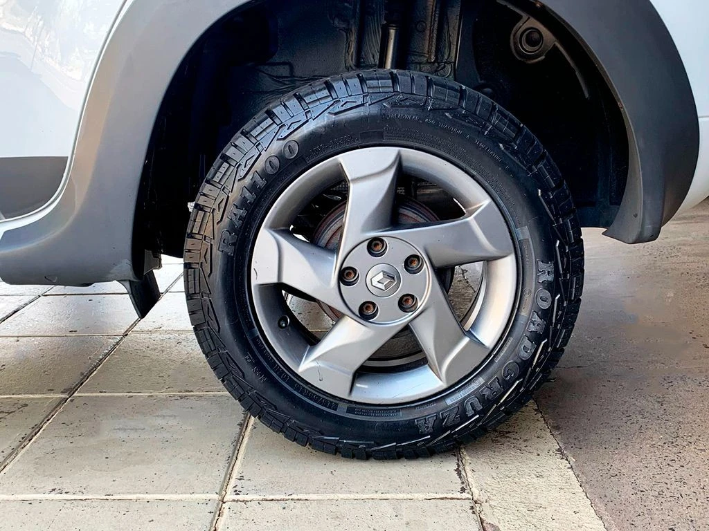 RENAULT DUSTER