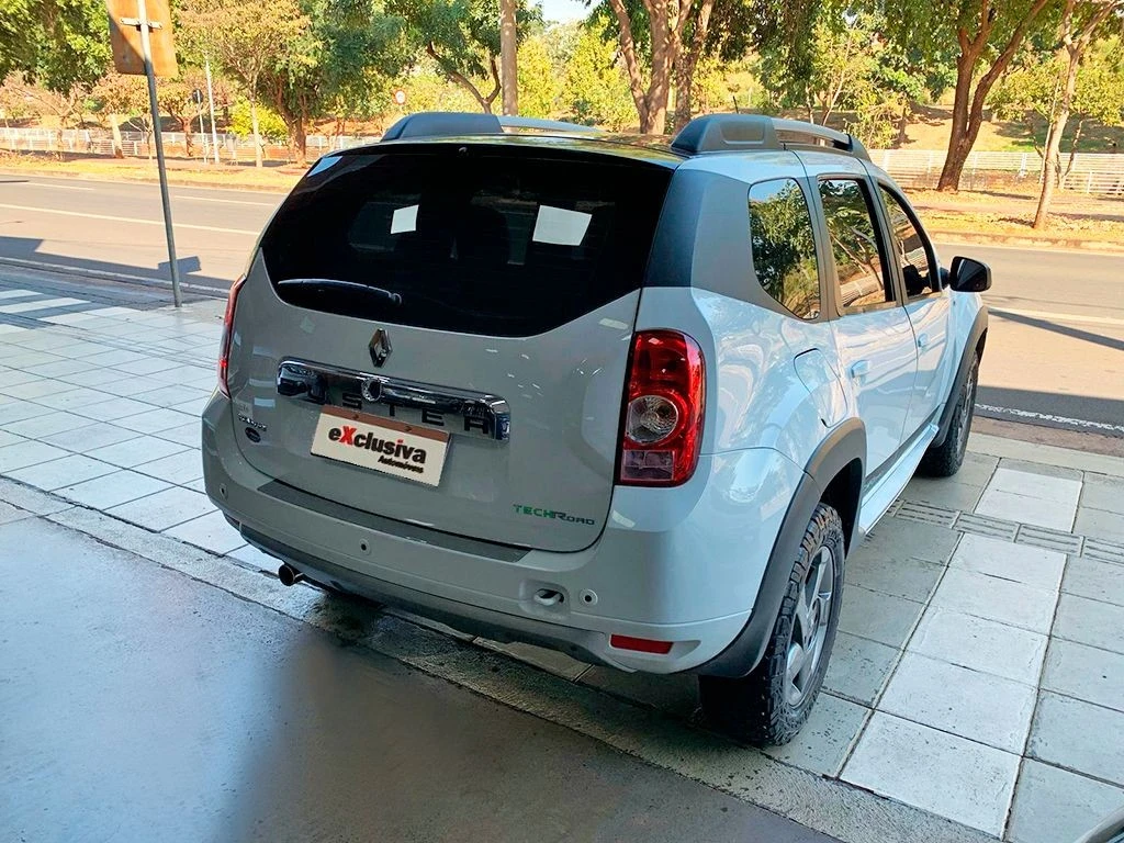 RENAULT DUSTER