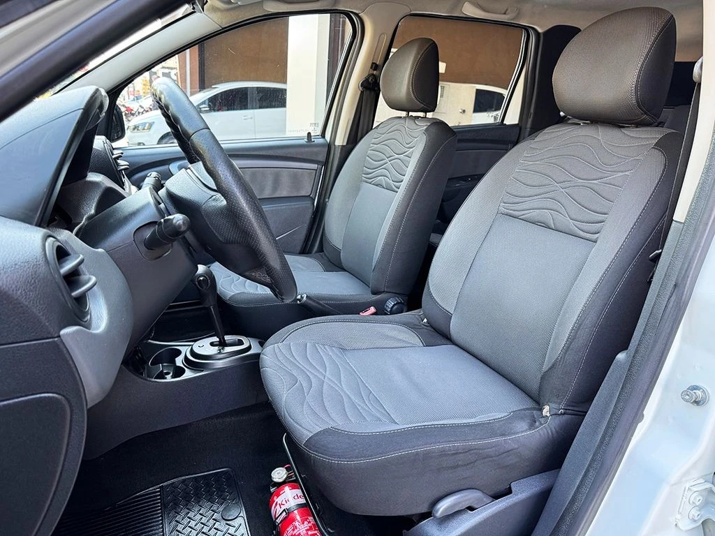 RENAULT DUSTER