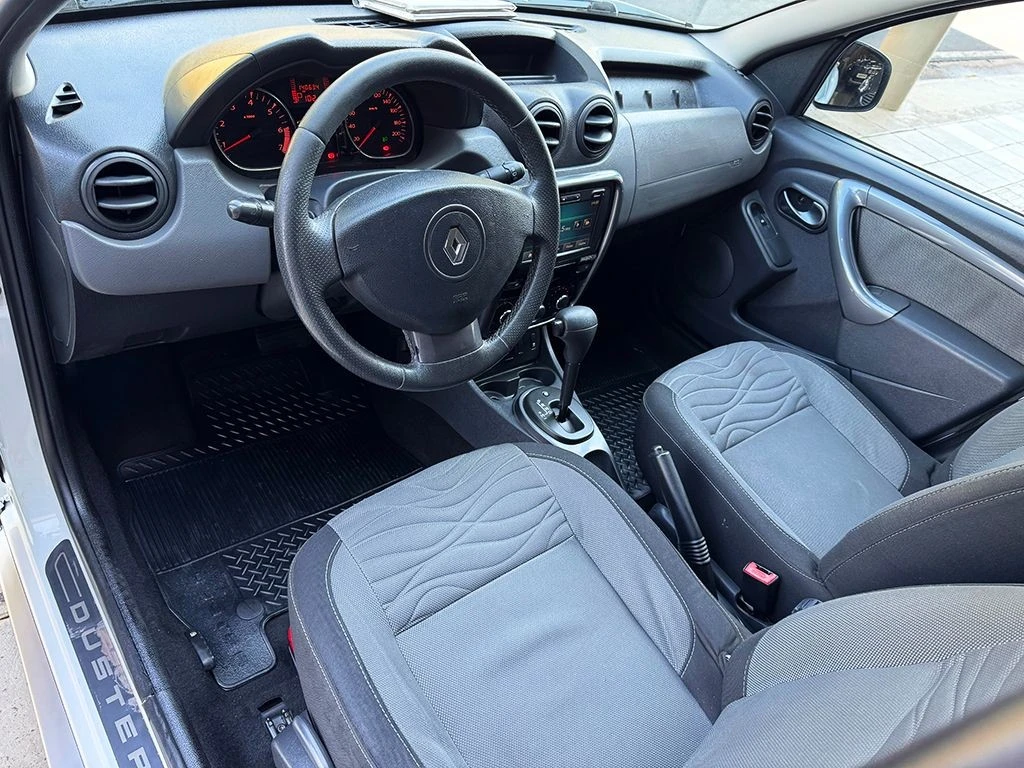 RENAULT DUSTER