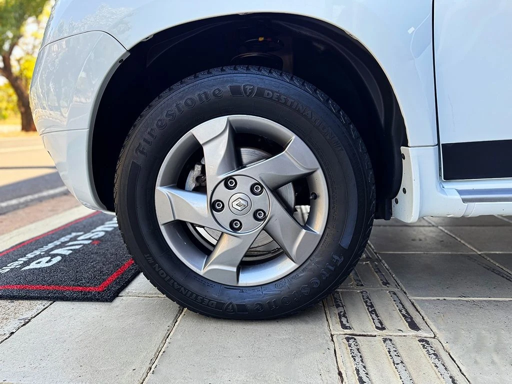 RENAULT DUSTER