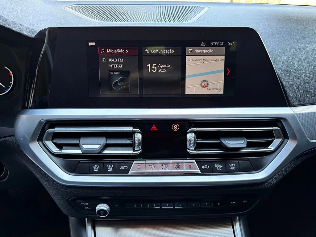 BMW 330i