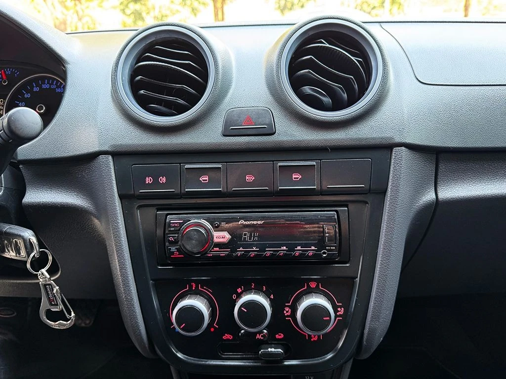 VOLKSWAGEN GOL