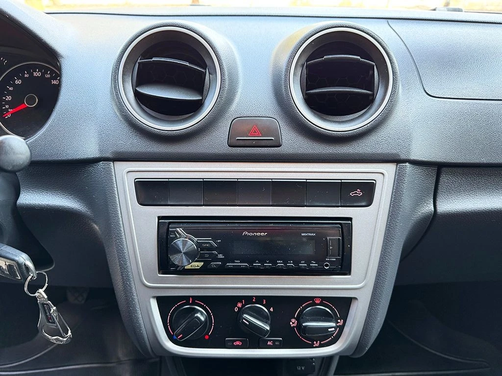 VOLKSWAGEN SAVEIRO