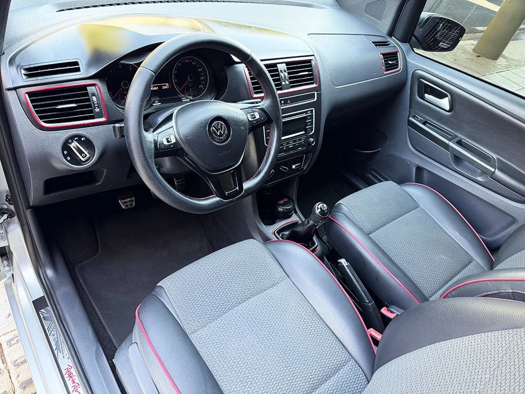 VOLKSWAGEN FOX