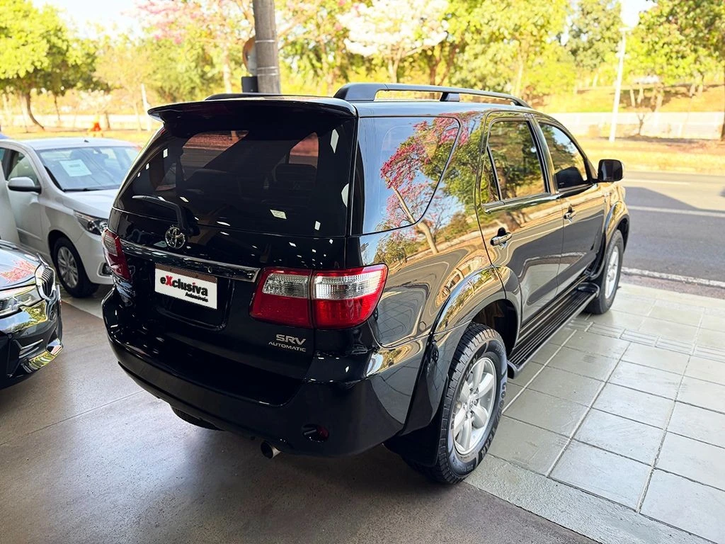TOYOTA HILUX SW4