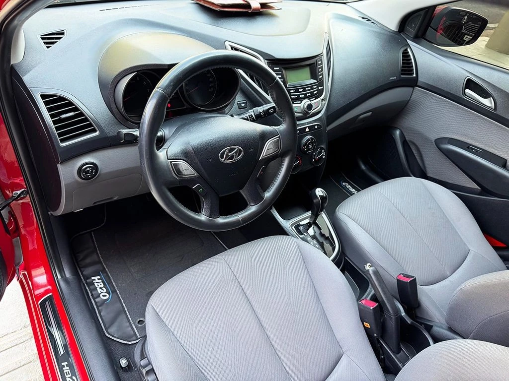 HYUNDAI HB20