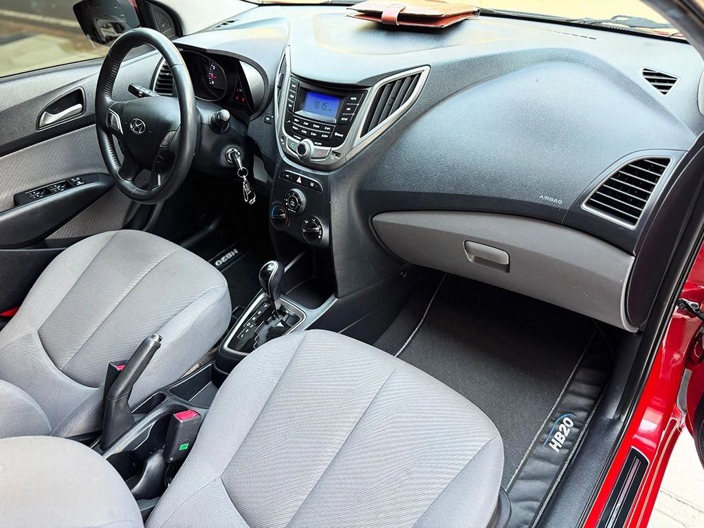 HYUNDAI HB20