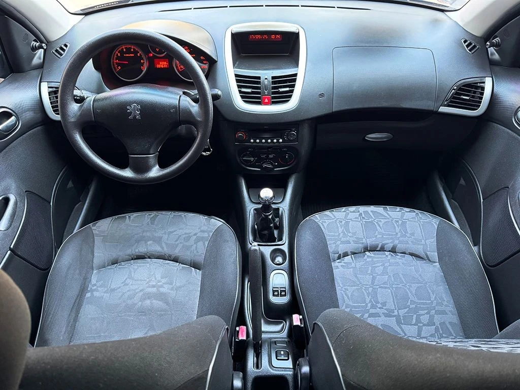 PEUGEOT 207
