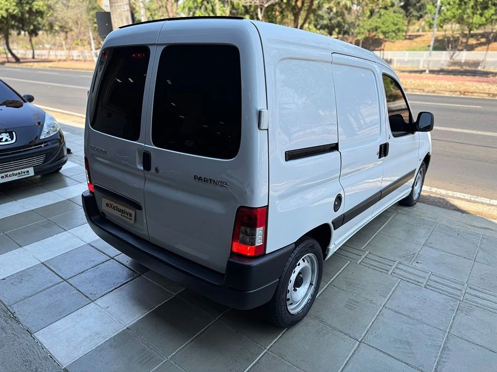 PEUGEOT PARTNER