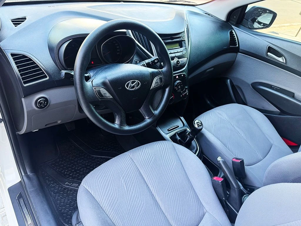 HYUNDAI HB20