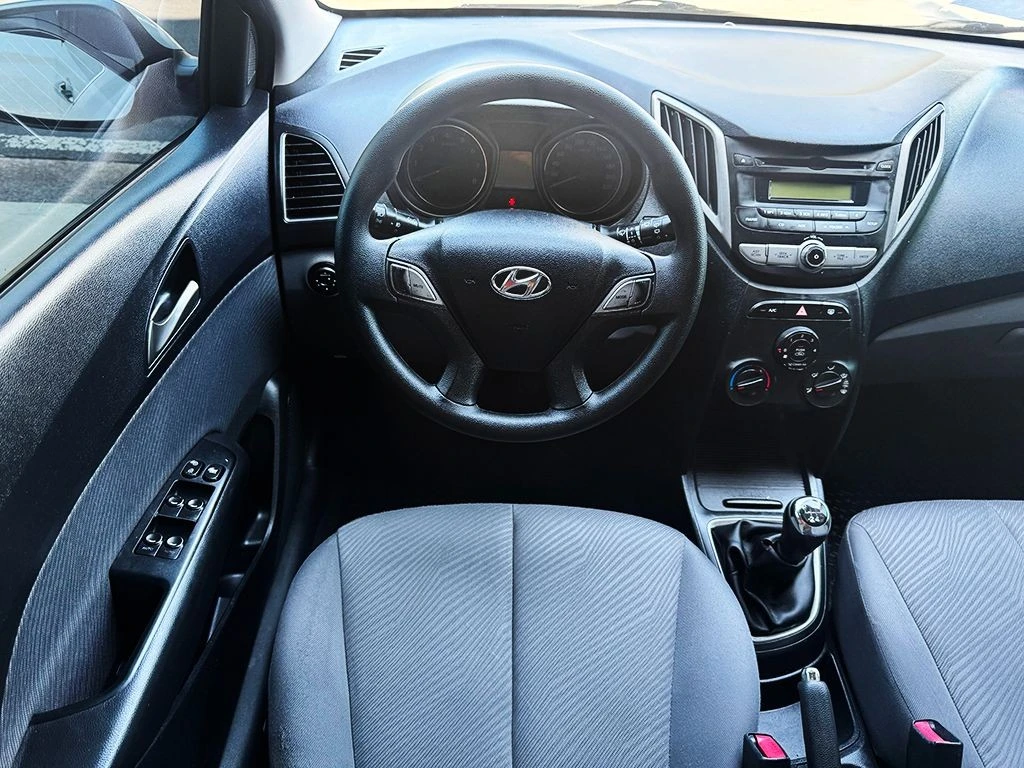 HYUNDAI HB20