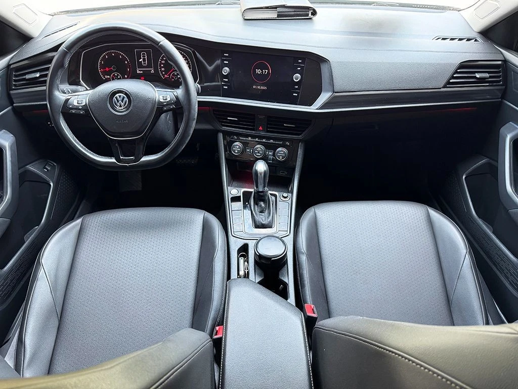 VOLKSWAGEN JETTA