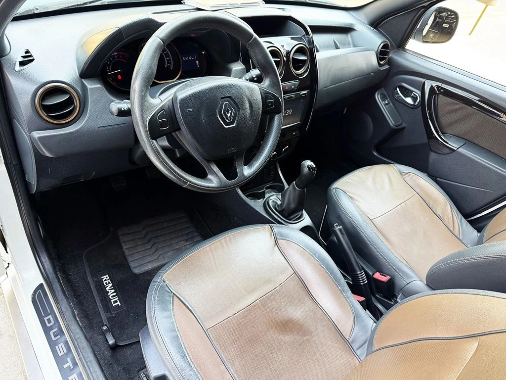 RENAULT DUSTER