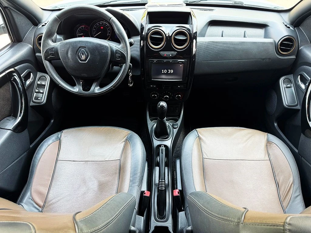 RENAULT DUSTER