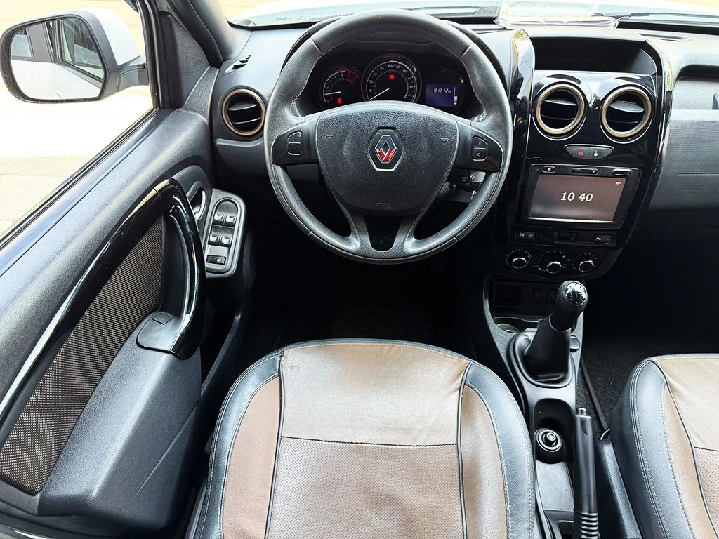 RENAULT DUSTER