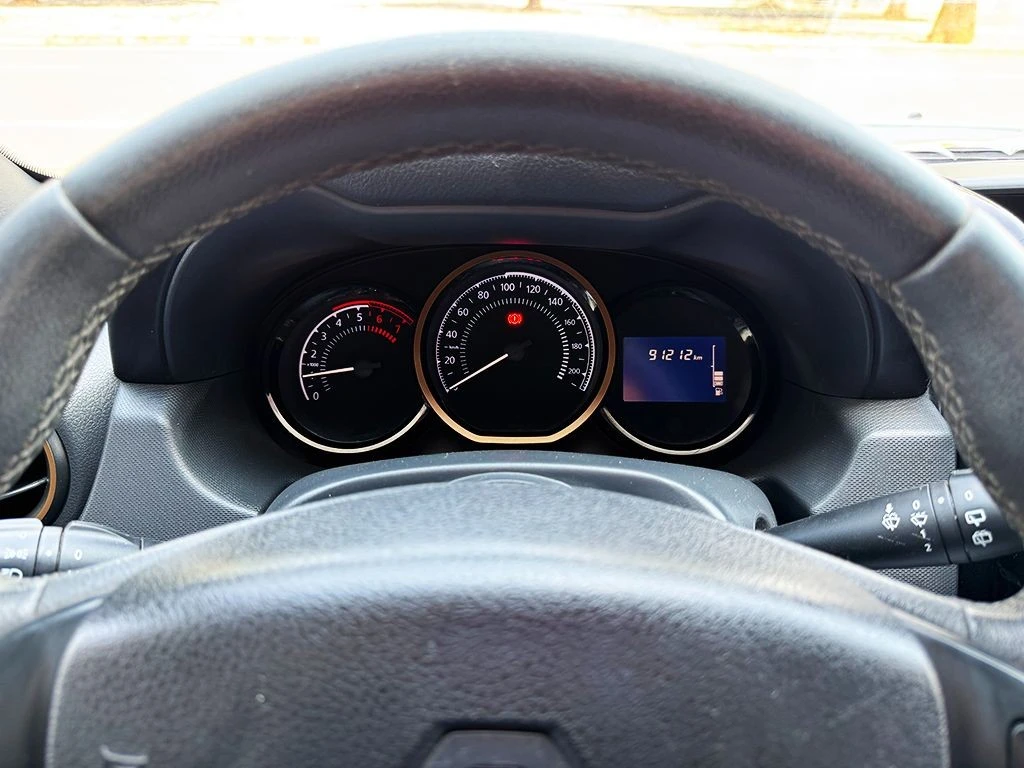RENAULT DUSTER