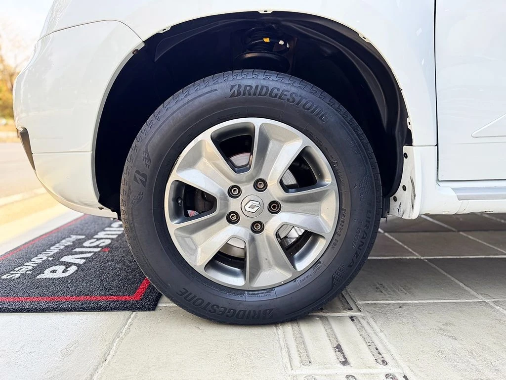 RENAULT DUSTER