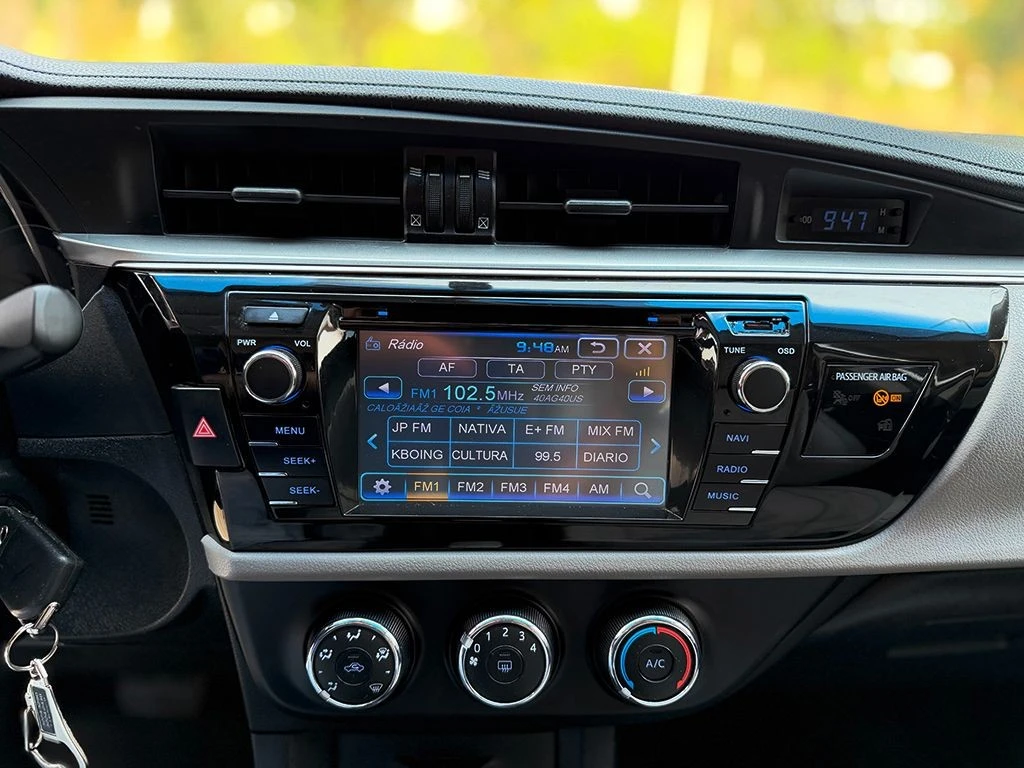 TOYOTA COROLLA