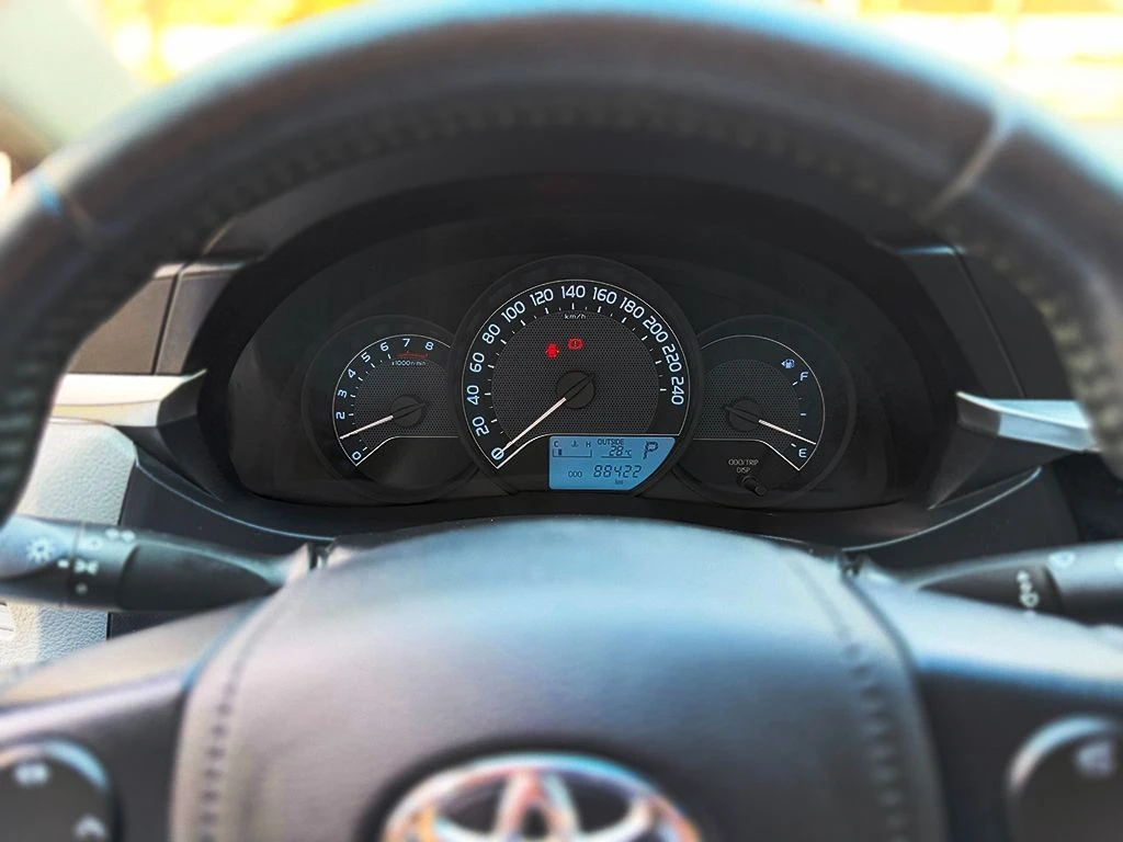 TOYOTA COROLLA