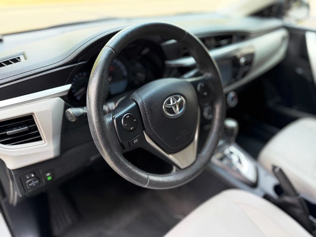TOYOTA COROLLA