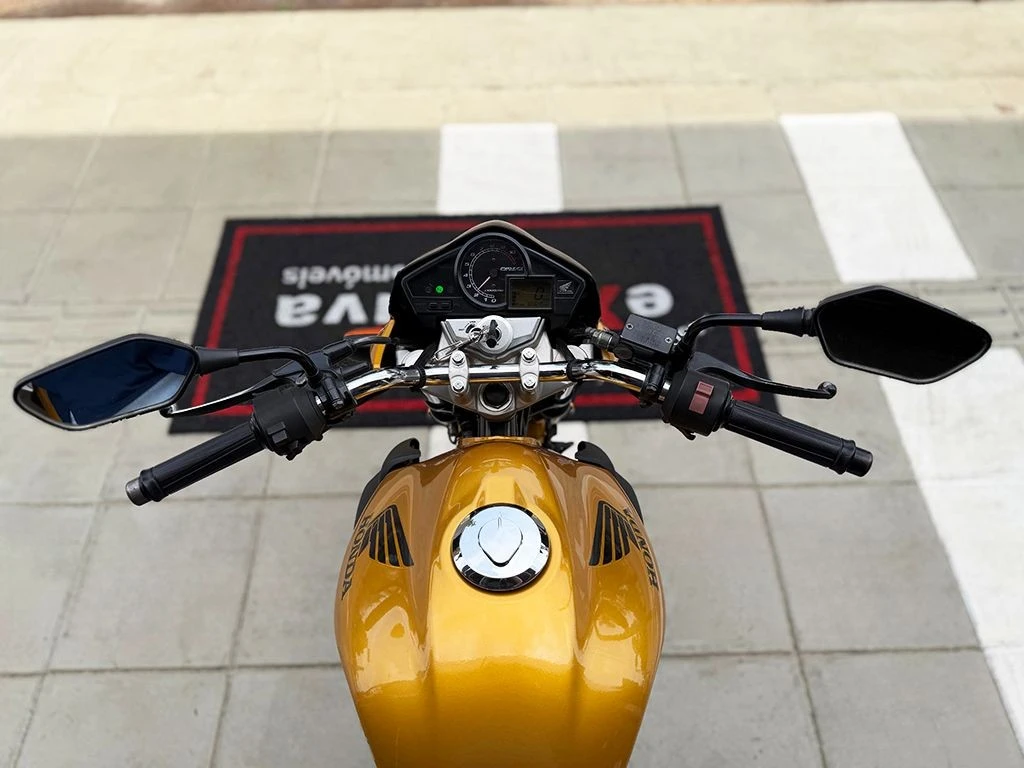 HONDA CB 300R