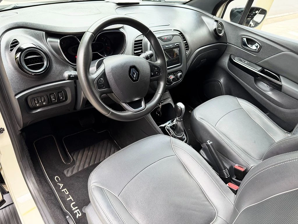 RENAULT CAPTUR