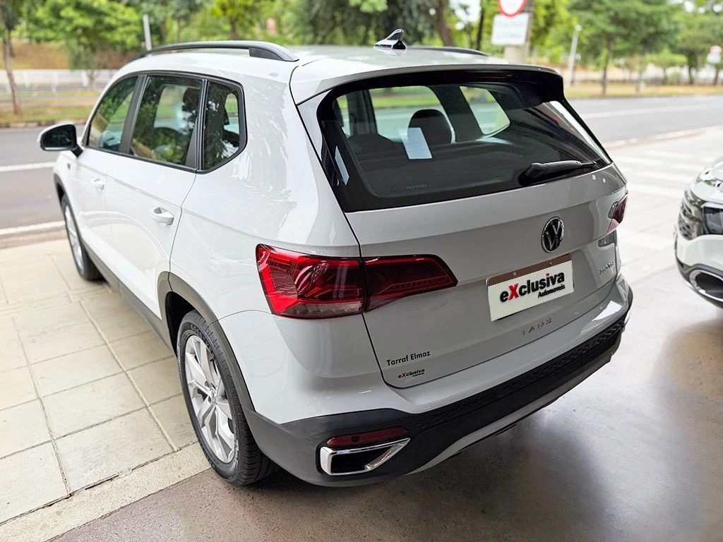 VOLKSWAGEN TAOS