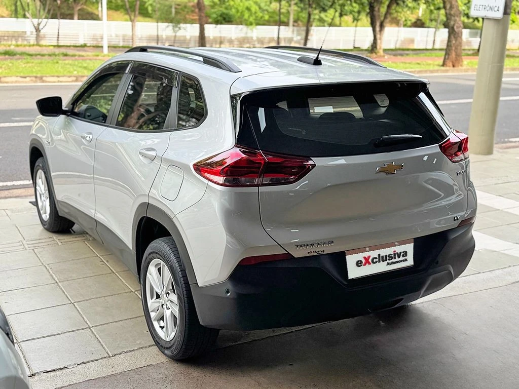CHEVROLET TRACKER