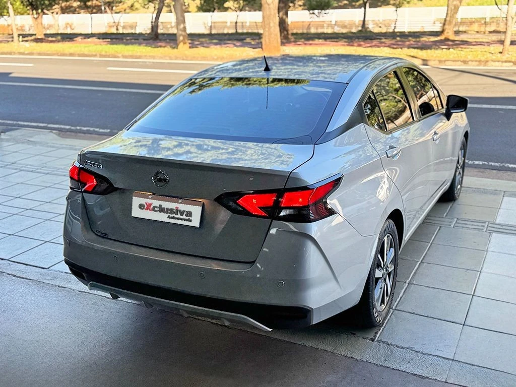 NISSAN VERSA