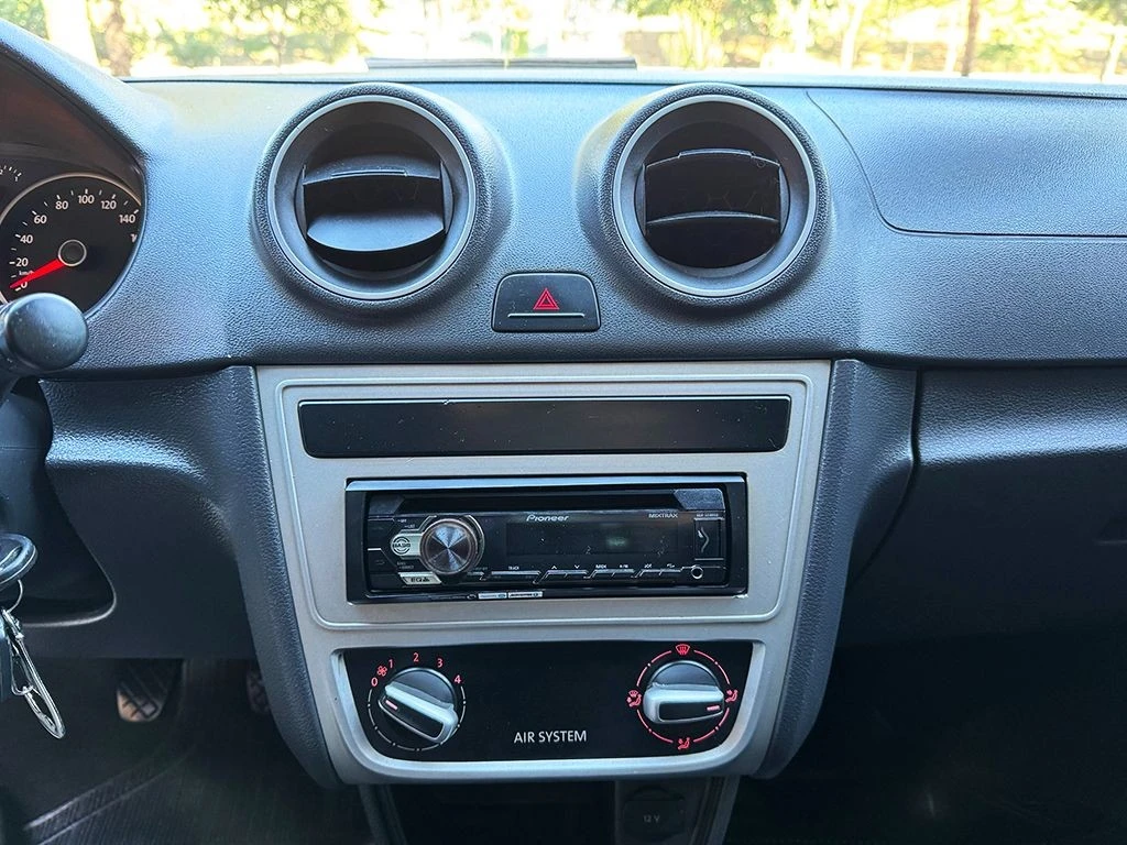 VOLKSWAGEN GOL
