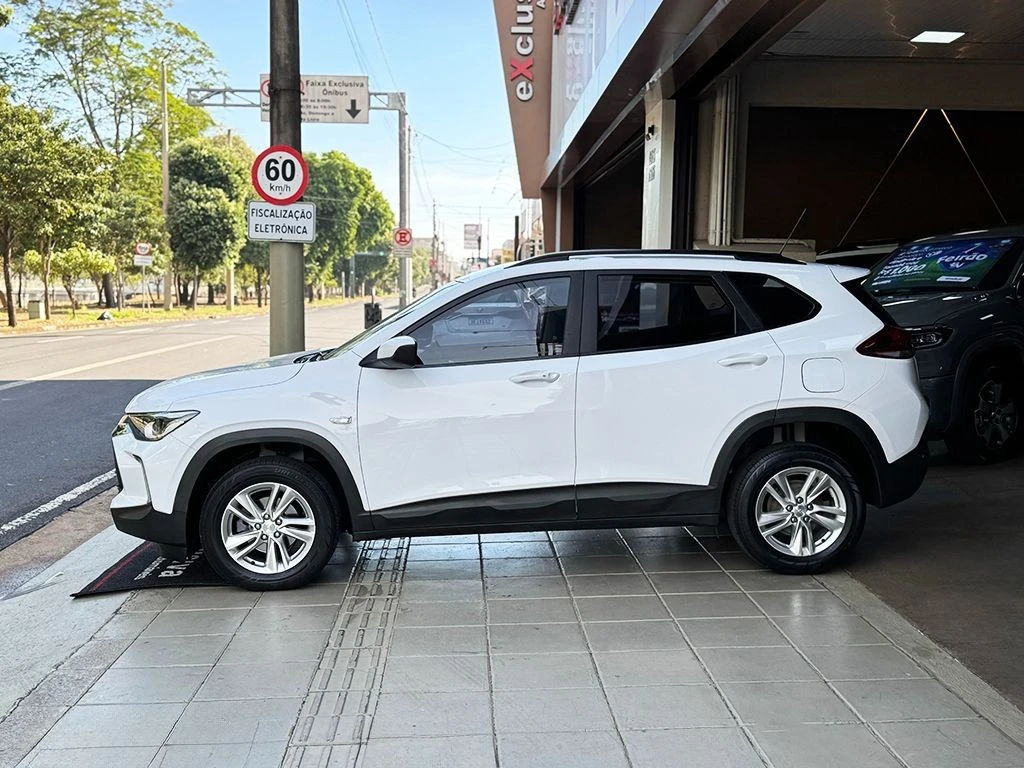 CHEVROLET TRACKER