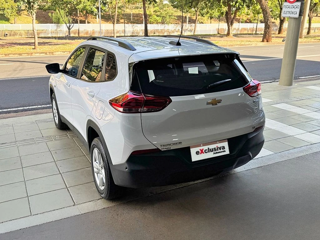CHEVROLET TRACKER