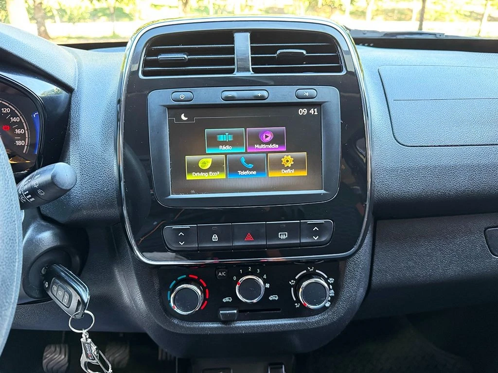 RENAULT KWID