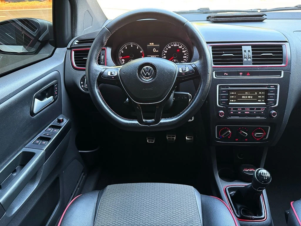 VOLKSWAGEN FOX