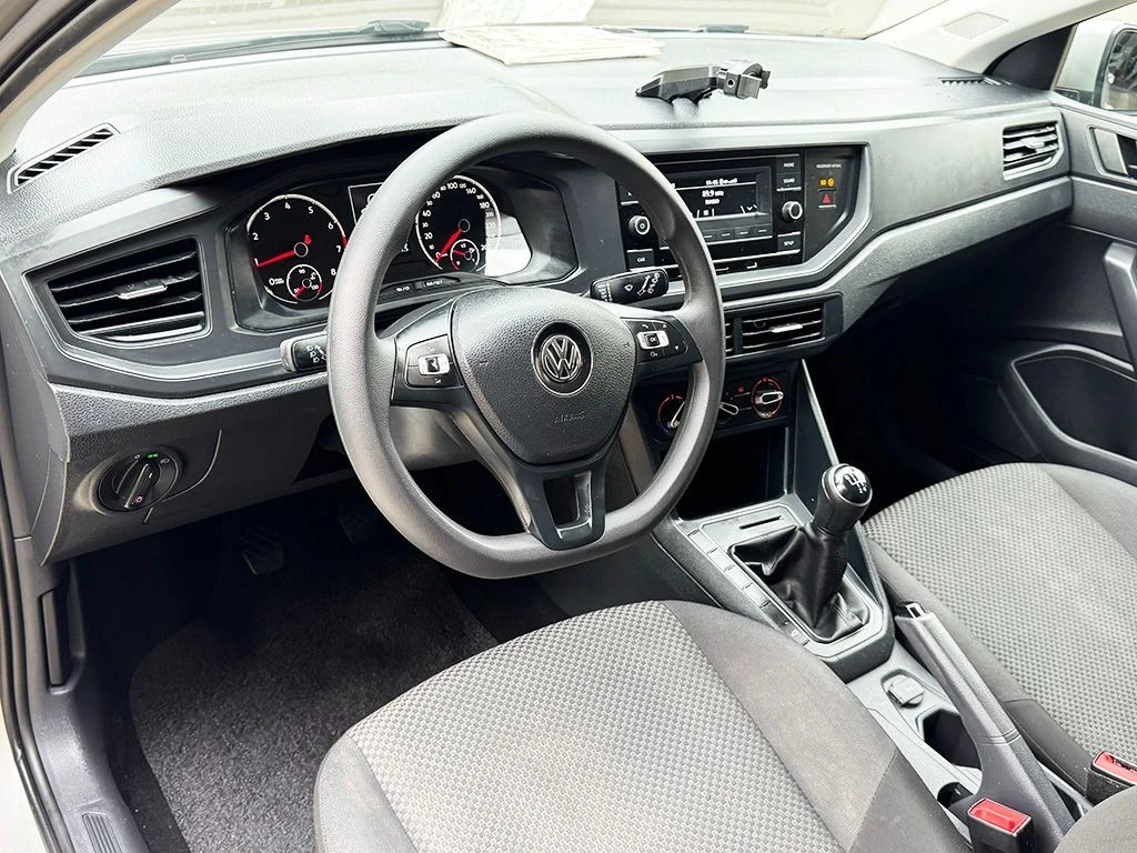 VOLKSWAGEN POLO