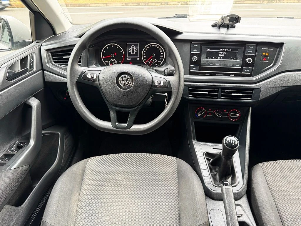 VOLKSWAGEN POLO